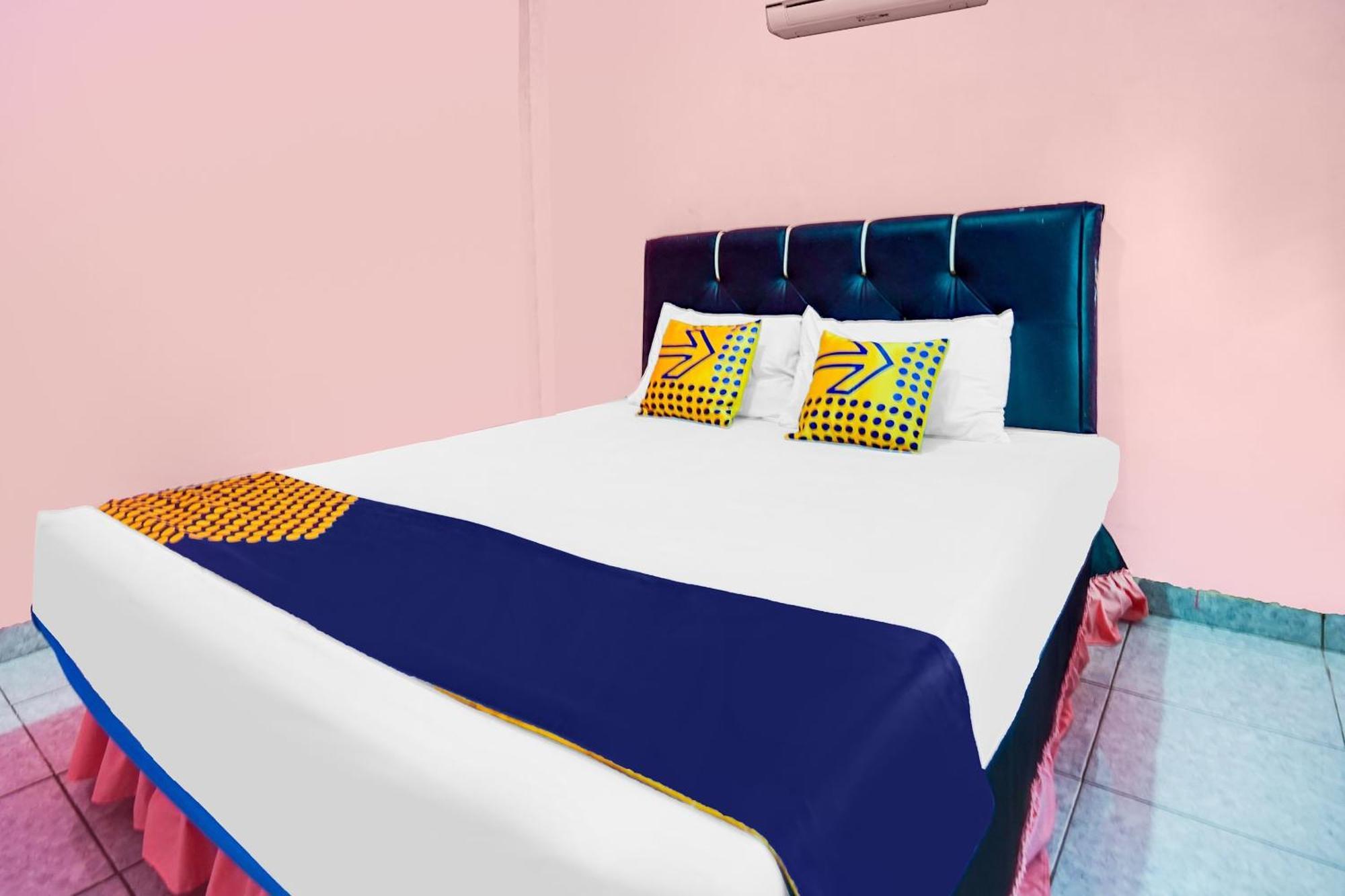 Oyo Life 92046 Garuda Residence Palembang Luaran gambar
